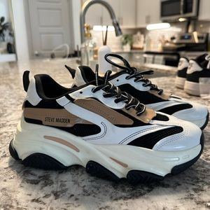 Steve Madden Possession Sneakers
